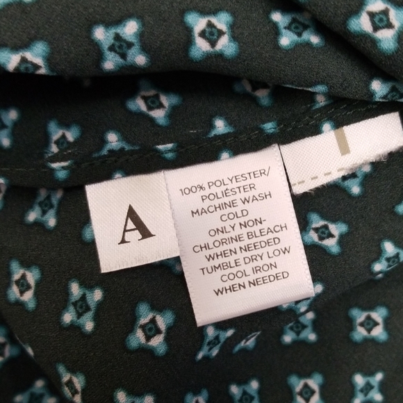 LOFT Geometric Patterned Blouse Size XS - Picture 4 of 6